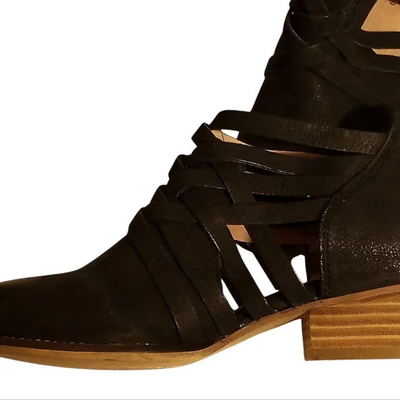 Seychelles Of LA- Shootie, Shoe/Bootie, Black Leather Uppers, Zipper Back, - Picture 7 of 15